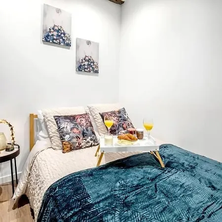 Cosy Downtown * Σετ